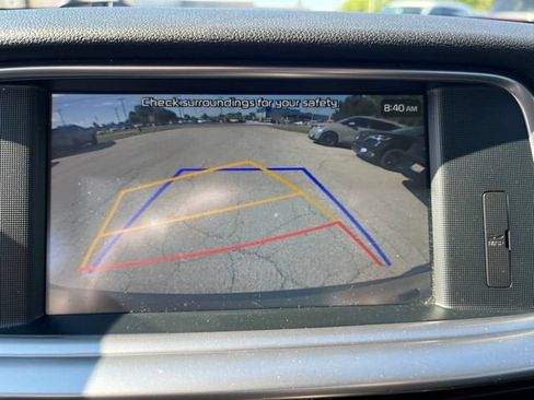 Used 2020 Kia Optima Premium FWD image 9