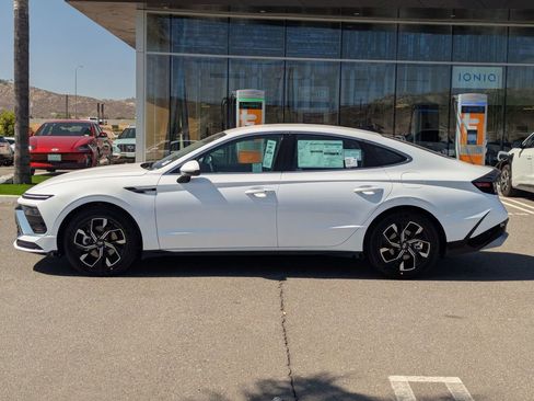 New 2025 Hyundai Sonata SEL image 3
