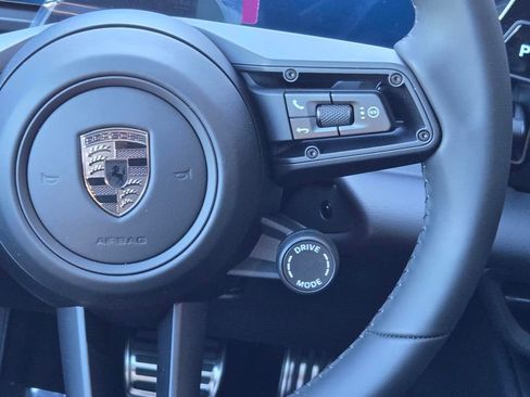 New 2026 Porsche Macan Turbo Electric image 17