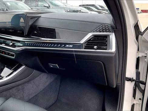 Used 2025 BMW X5 xDrive50e w/ M Sport Package image 18