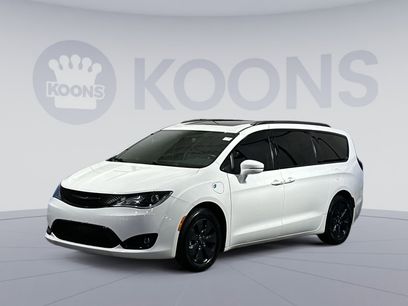 Used 2020 Chrysler Pacifica Limited w/ S Appearance Package