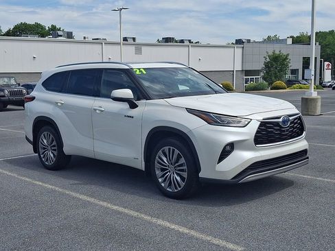Used 2021 Toyota Highlander Platinum AWD/4WD image 3