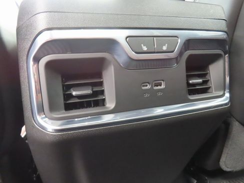 Used 2025 GMC Sierra 1500 Denali Ultimate image 11