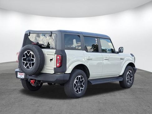 Used 2025 Ford Bronco Outer Banks AWD/4WD image 4