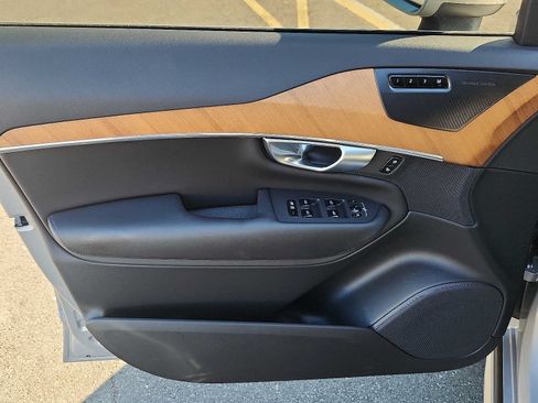 Certified 2024 Volvo XC90 B6 Plus w/ Protection Package Premier AWD/4WD image 12