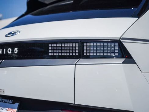 Certified 2024 Hyundai Ioniq 5 SEL RWD image 7