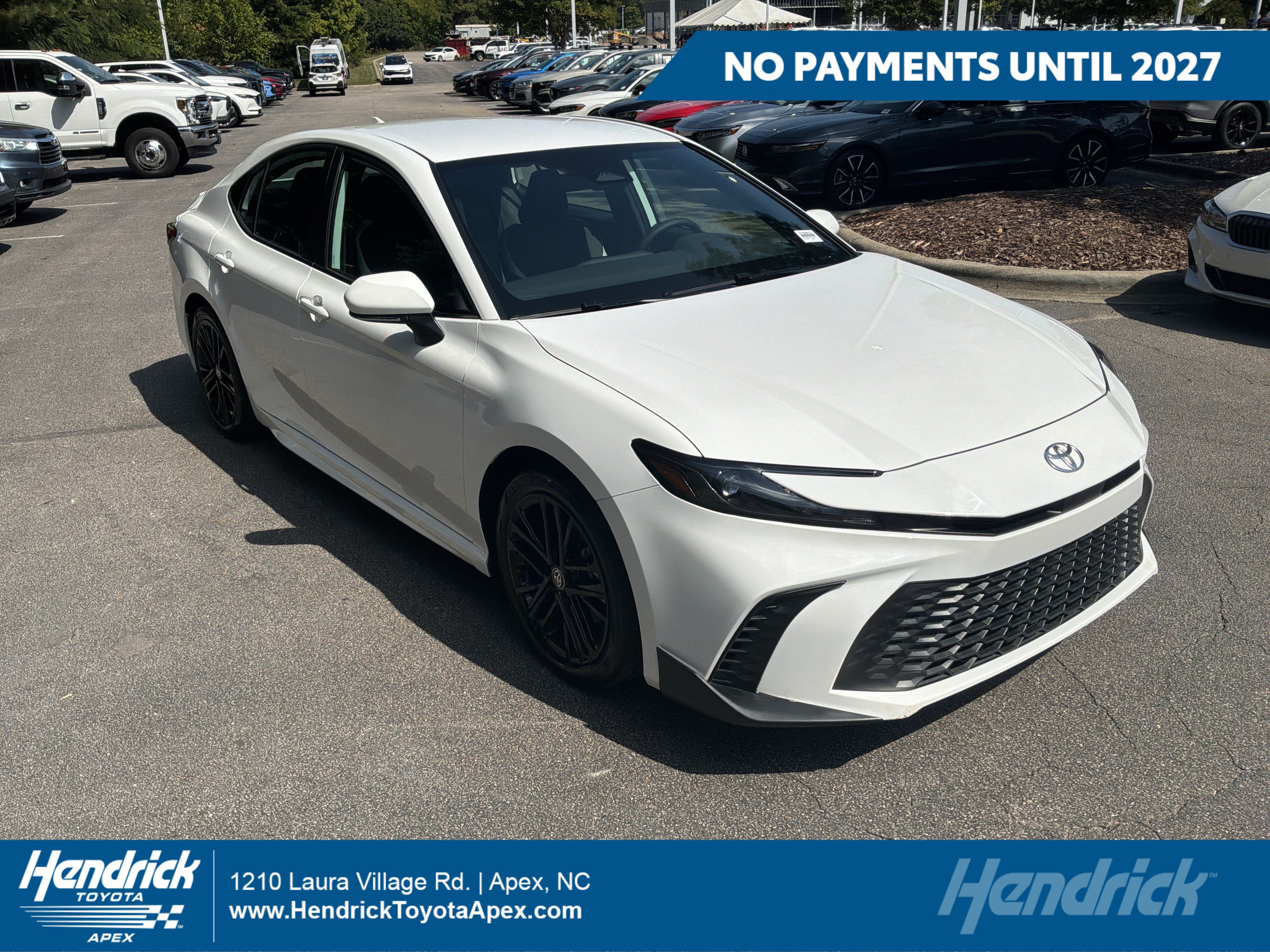 Used 2026 Toyota Camry SE w/ Convenience Package FWD image 1