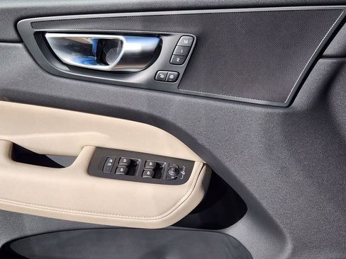 New 2026 Volvo XC60 B5 Core w/ Climate Package image 13