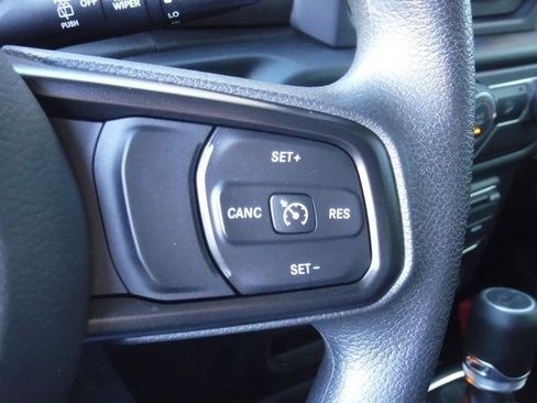 Used 2019 Jeep Wrangler Unlimited Sport image 37