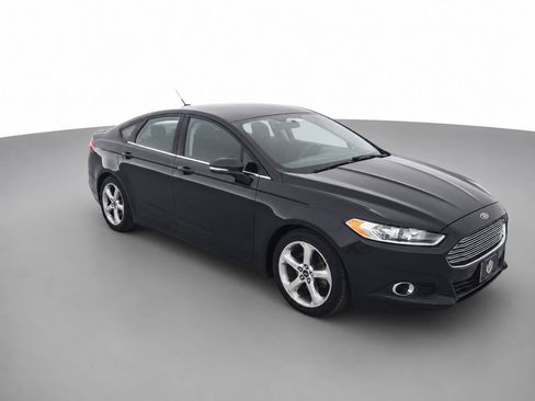 Used 2013 Ford Fusion SE FWD image 3