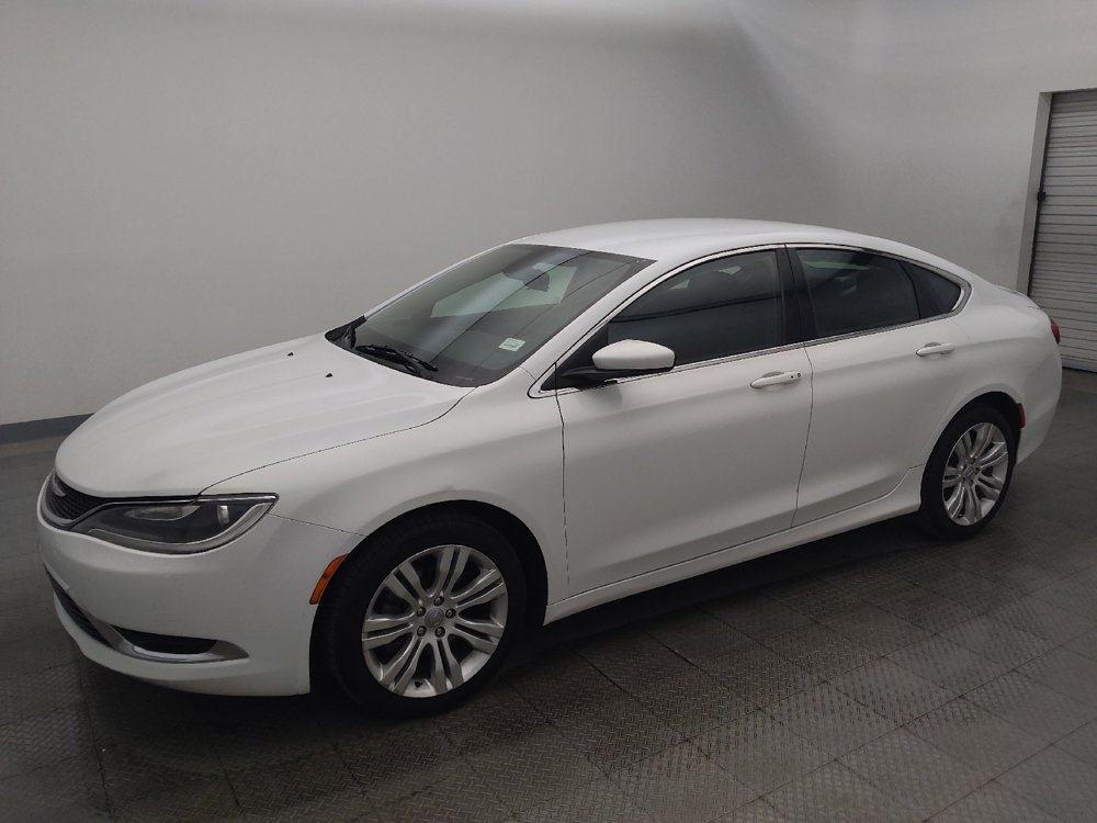 Used 2016 Chrysler 200 Limited FWD image 2