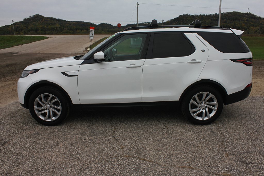 Used 2017 Land Rover Discovery HSE AWD/4WD image 8