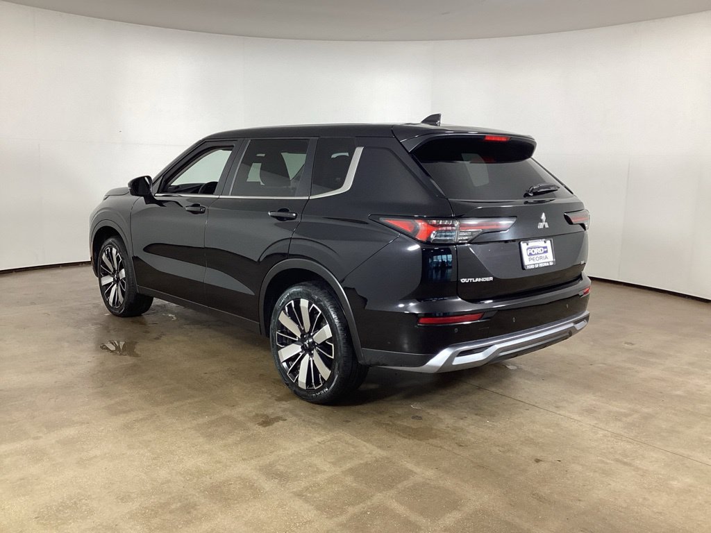 Used 2025 Mitsubishi Outlander SE AWD/4WD image 7