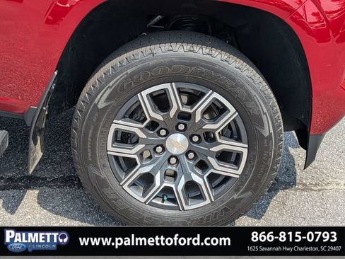 Used 2024 Chevrolet Colorado LT w/ LT Convenience Package III RWD image 11
