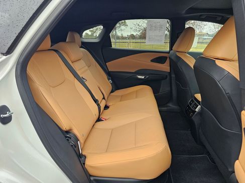 Used 2026 Lexus RX 350h w/ Convenience Package image 12