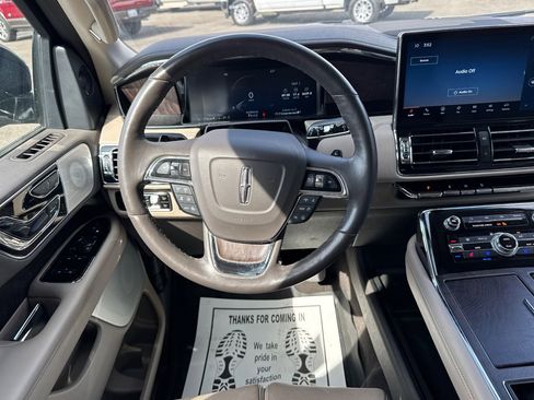 Used 2024 Lincoln Navigator Reserve AWD/4WD image 19