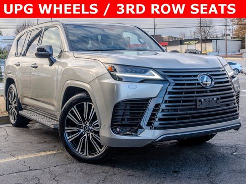 Used 2023 Lexus LX 600 4WD w/ Luxury Package image 3