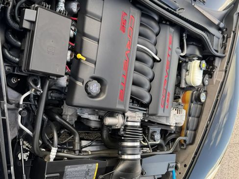 Used 2005 Chevrolet Corvette Coupe w/ Preferred Equipment Group RWD image 38