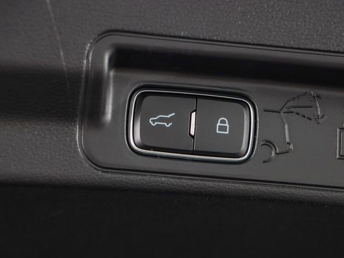 Used 2022 Ford Explorer Limited AWD/4WD image 31