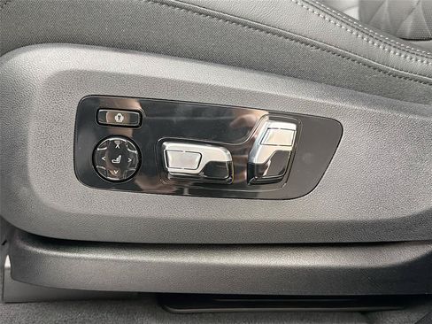 New 2026 BMW X5 xDrive40i w/ M Sport Package AWD/4WD image 38