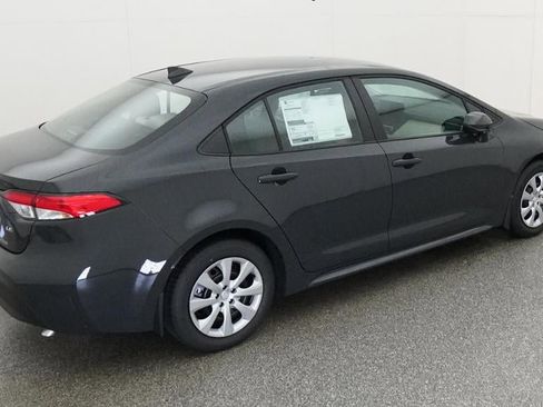New 2026 Toyota Corolla LE FWD image 18
