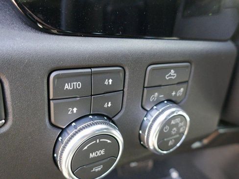 New 2026 GMC Sierra 1500 Elevation image 16