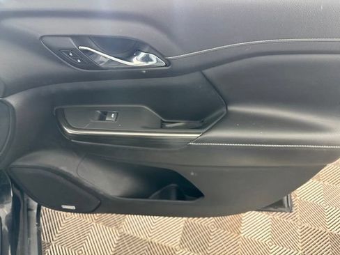 Used 2019 GMC Acadia SLT FWD image 23