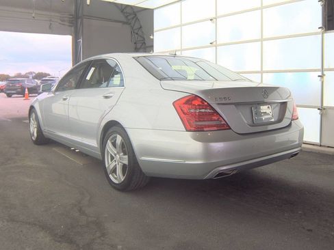 Used 2010 Mercedes-Benz S 550 image 3