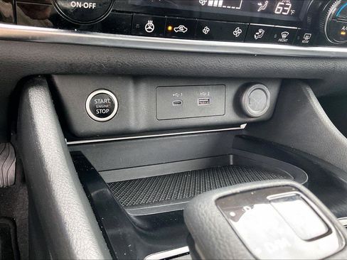 Used 2022 Nissan Rogue SV w/ SV Premium Package image 31