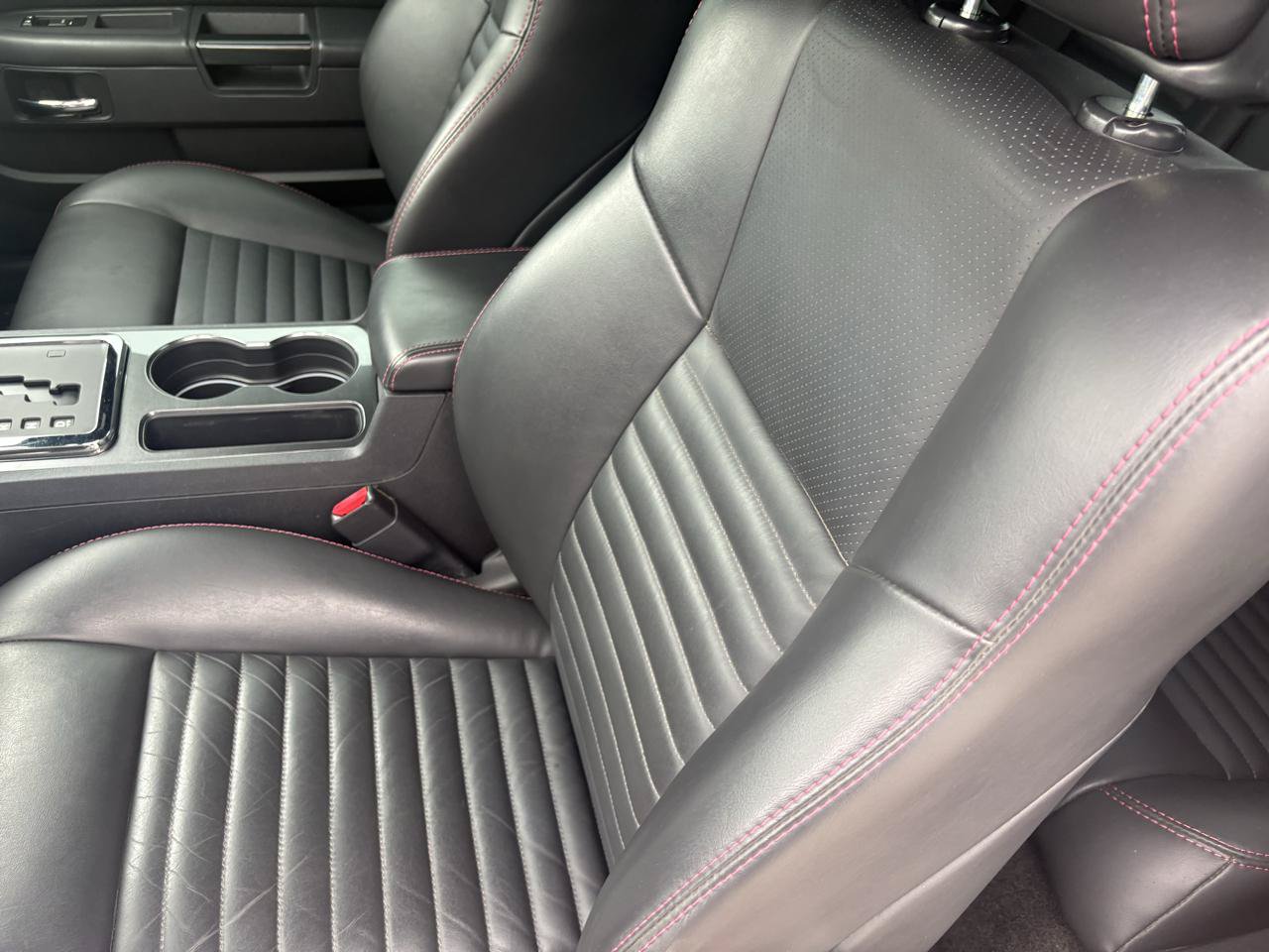 Used 2010 Dodge Challenger R/T RWD image 15