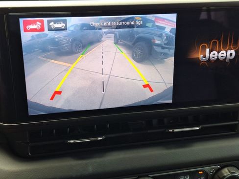 Used 2024 Jeep Wrangler High Altitude AWD/4WD image 16