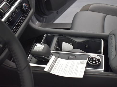 Certified 2025 Nissan Pathfinder SL w/ SL Premium Package image 19