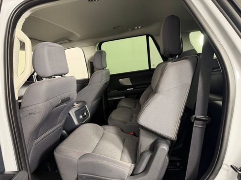 Used 2025 Ford Expedition Active AWD/4WD image 23