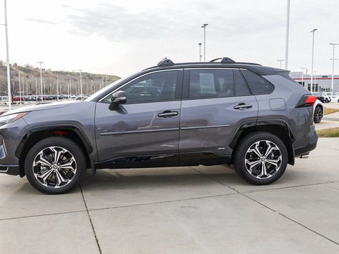 Certified 2025 Toyota RAV4 XSE image 5