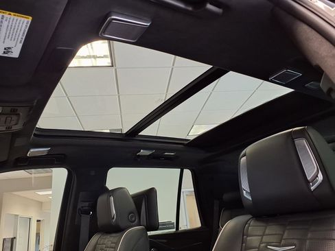 Certified 2023 Cadillac Escalade Sport Platinum w/ LPO, ONYX Package AWD/4WD image 26