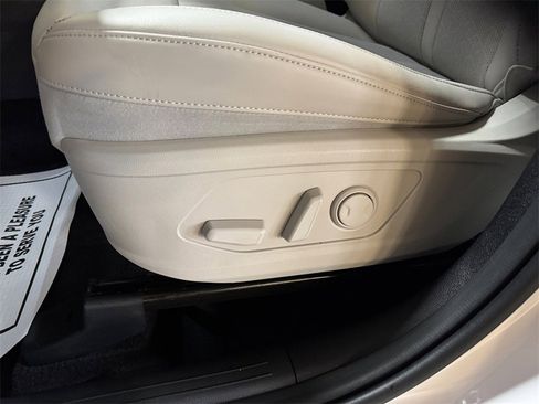 Certified 2023 Kia Sorento SX image 13