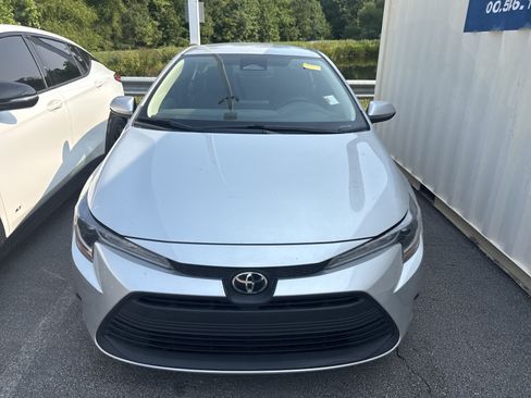 Used 2023 Toyota Corolla LE w/ LE Convenience Package FWD image 37