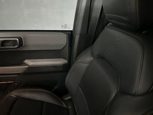 Used 2023 Ford Bronco Badlands AWD/4WD image 11