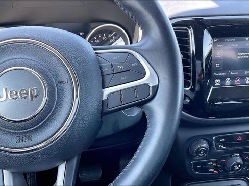 Used 2018 Jeep Compass Latitude w/ Popular Equipment Group FWD image 19