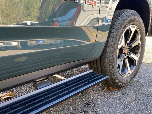 New 2026 GMC Yukon AT4 w/ AT4 Premium Package image 30