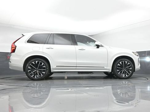 New 2026 Volvo XC90 B6 Plus w/ Protection Package Premier AWD/4WD image 43