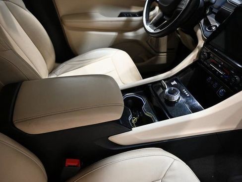 Used 2022 Jeep Grand Cherokee L Limited image 22