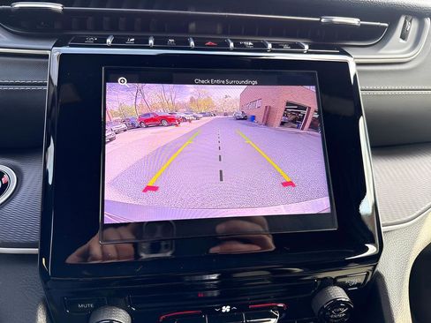 Used 2024 Jeep Grand Cherokee L Laredo image 29