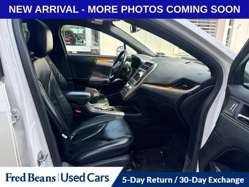 Used 2018 Lincoln MKC Select w/ Select Plus Package AWD/4WD image 17