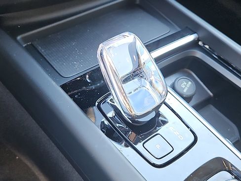 New 2026 Volvo XC60 T8 Plus w/ Protection Package Premier image 19