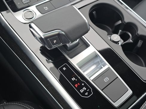 New 2026 Audi Q8 Premium image 26