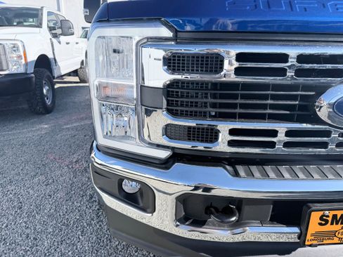 New 2026 Ford F250 XLT w/ FX4 Off-Road Package image 4