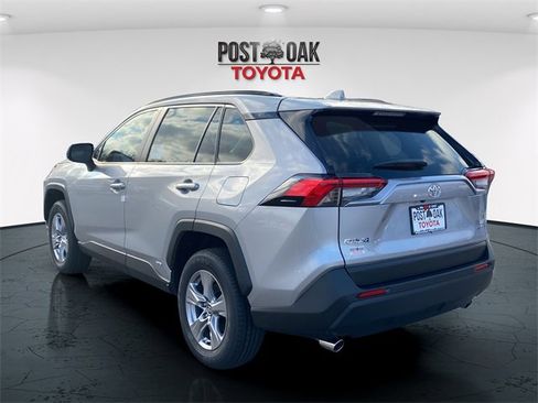 New 2025 Toyota RAV4 LE image 5