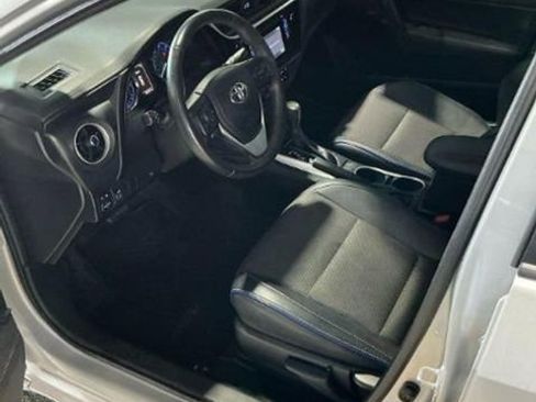 Used 2018 Toyota Corolla SE image 12