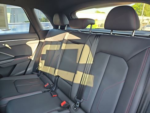 Used 2025 Audi Q3 2.0T Premium Plus w/ Premium Plus Package AWD/4WD image 16